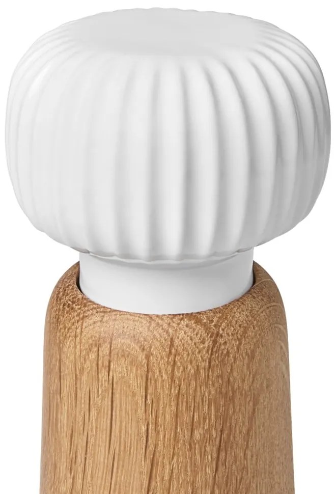 Мелничка за подправки, изработена от дъбово дърво с детайл от бял порцелан Hammershoi, височина 17,5 cm Hammershøi - Kähler Design