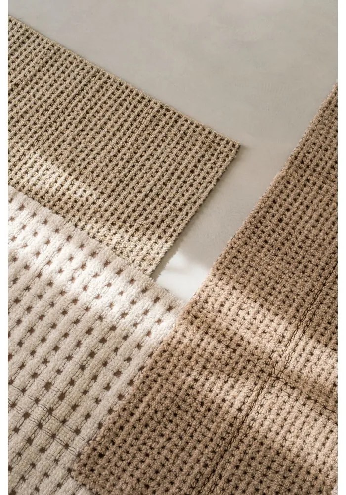 Ръчно изработен вълнен килим подходящ за пране в естествен цвят 80x140 cm Unexpected Wool – Lorena Canals