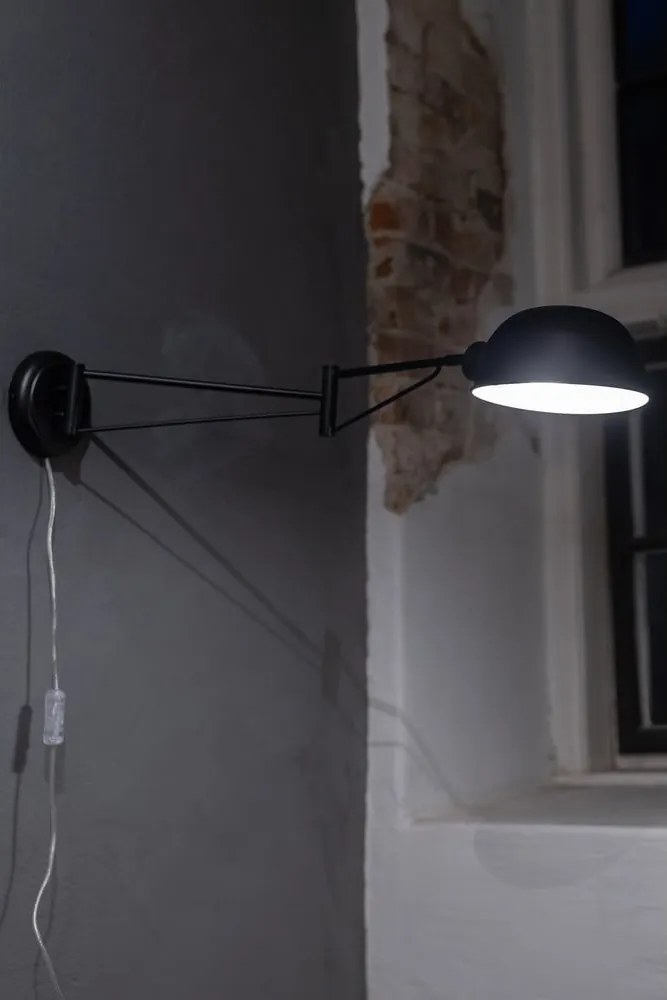 Черна стенна лампа Portland – Markslöjd