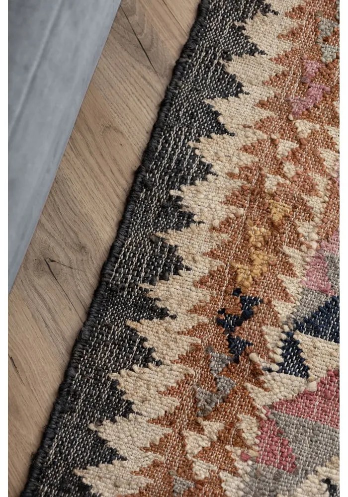 Сив ръчно изработен ютен килим 80x150 cm Roya Parsa – Elle Decoration