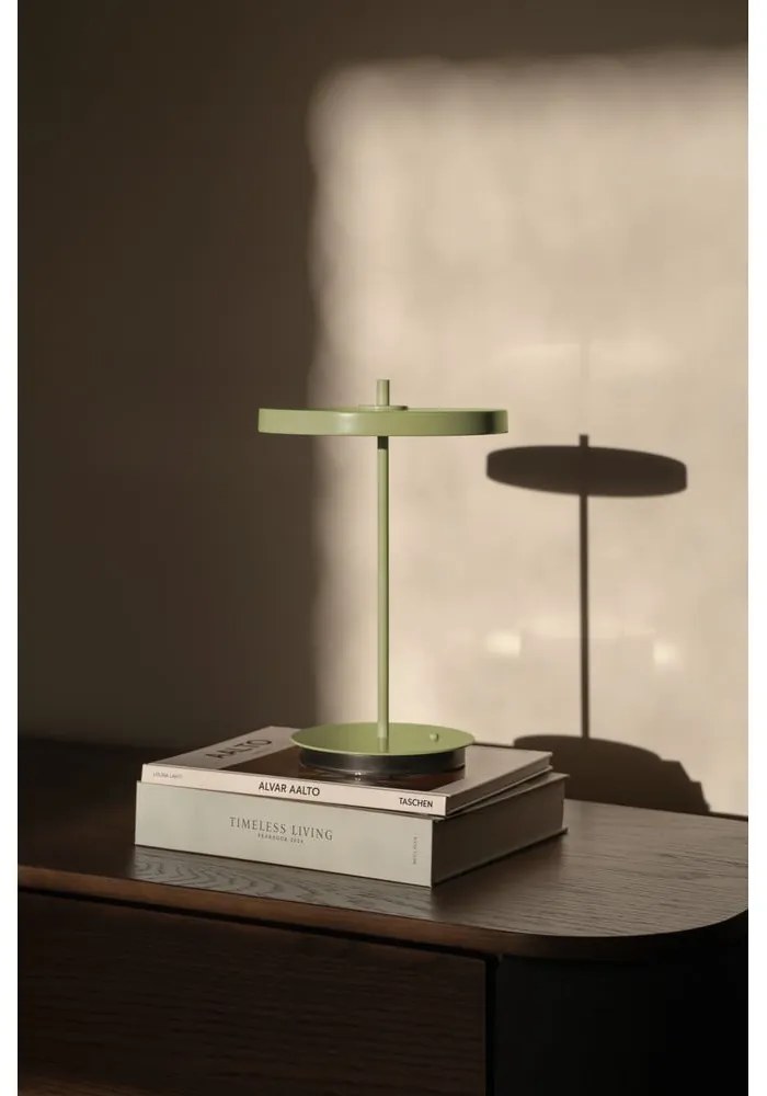 Зелена метална LED настолна лампа с метален абажур (височина 31 cm) Asteria Move – UMAGE