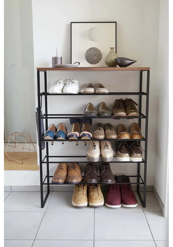 Черна метална стойка за обувки Tower – YAMAZAKI