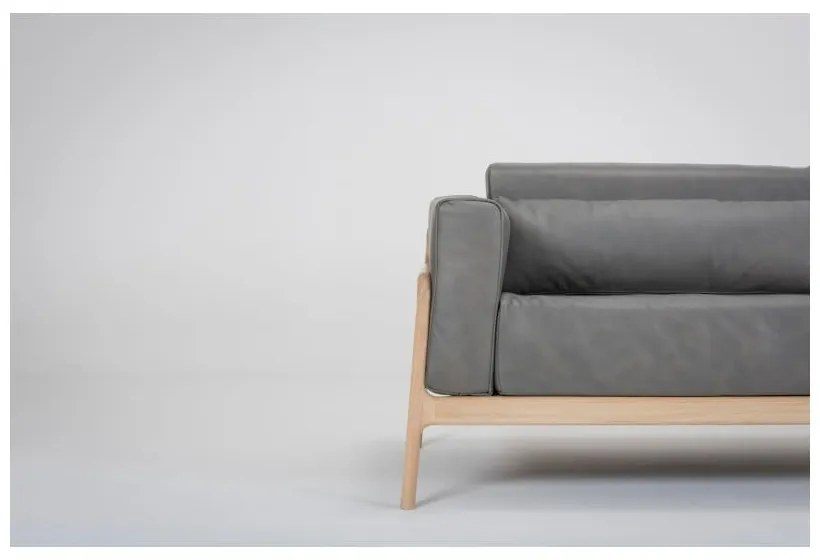 Тъмно сив диван от биволска кожа с масивна дъбова конструкция , 210 см Fawn - Gazzda