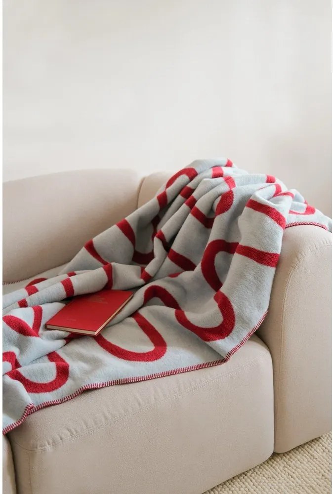 Червено одеяло 150x200 cm Swirl – noo.ma