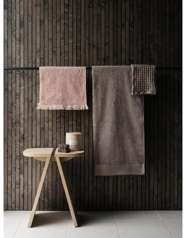 Табуретка от черен дъб Avio - Blomus