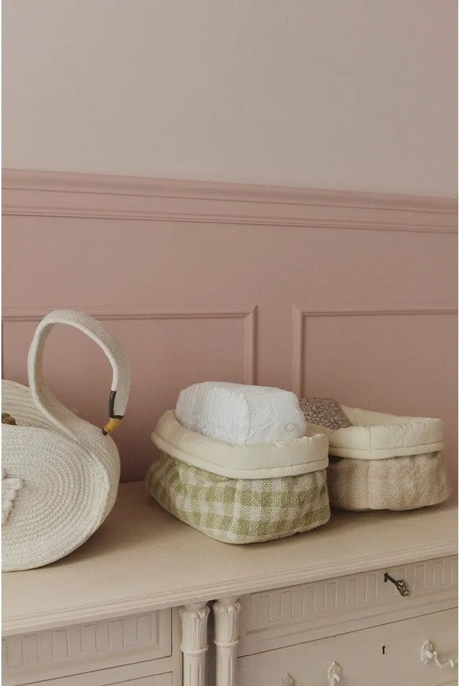 Светлозелена текстилна детска кошница за играчки 30x20x20 cm Swan Matcha – Lorena Canals