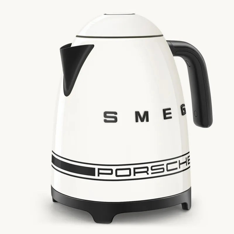 Електрическа кана SMEG Porsche KLF03PCWEU, 2400 W, 1.7 л, 360° основа, Гланцово покритие, Бял