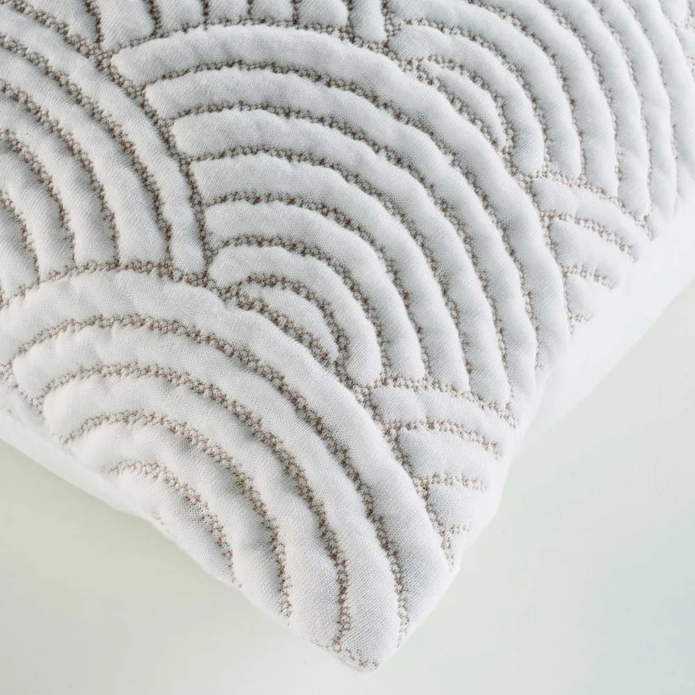 Бяло/бежово комплект шалте и калъфка за възглавница от джърси 220x240 cm Cassandra – douceur d'intérieur