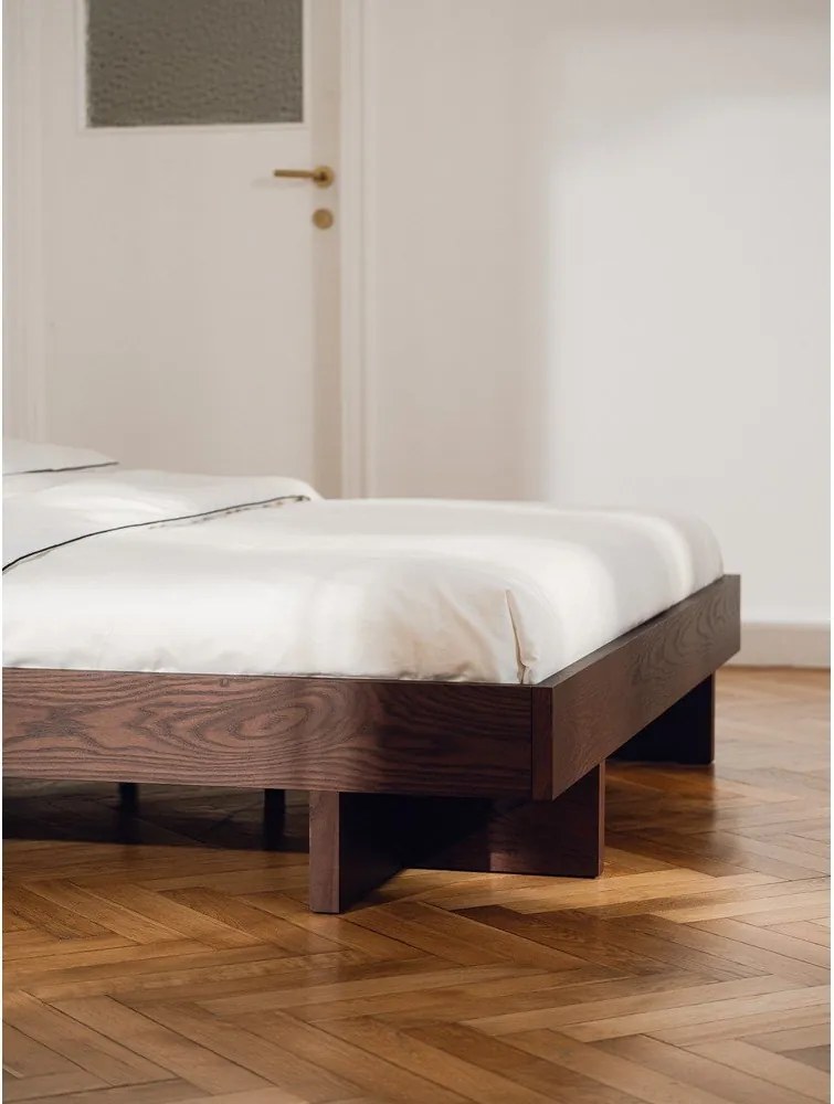 Кафяво двойно легло 180x200 cm от МДФ от декор от ясен без табла с включена подматрачна рамка Kito – noo.ma