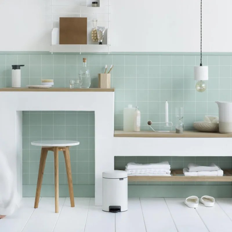 Кош за боклук с педал Brabantia NewIcon 648991, 3 л, Плавно затваряне, Противоплъзгаща основа, Бял