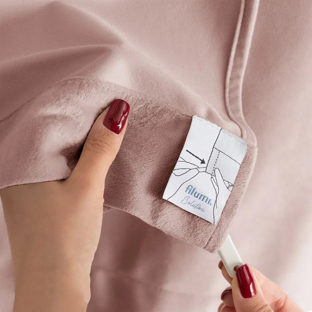 Светлорозова затъмняваща завеса 140x300 cm Velto – Filumi