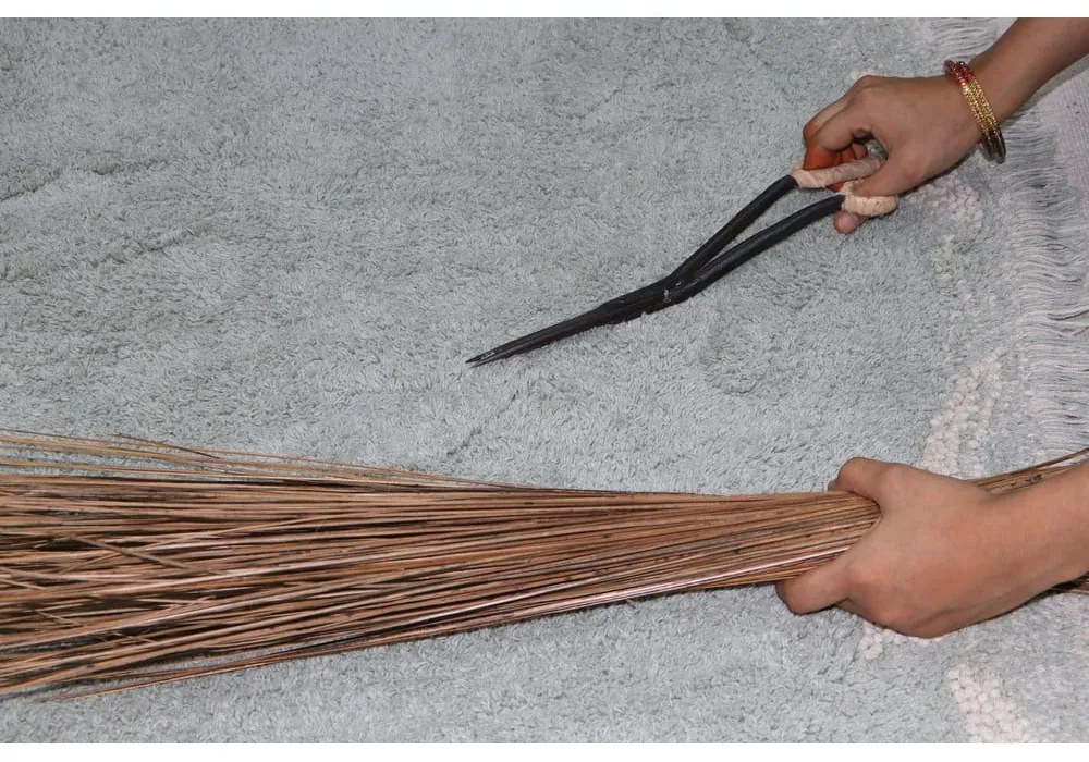 Памучно детско килимче за игра в цвят мента 90x130 cm Waves – Lorena Canals