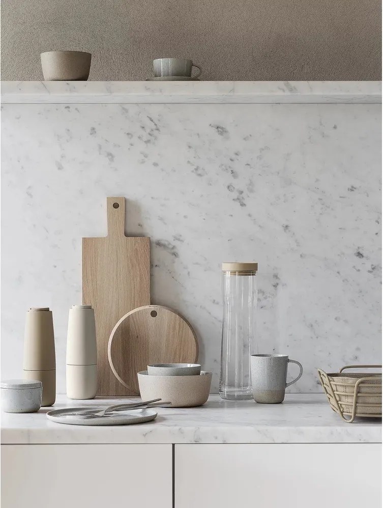 Светлосива керамична чиния за сервиране Sablo L – Blomus