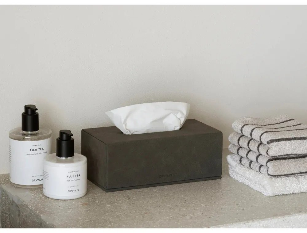 Кутия за носни кърпички от изкуствена кожа Sahla – Blomus