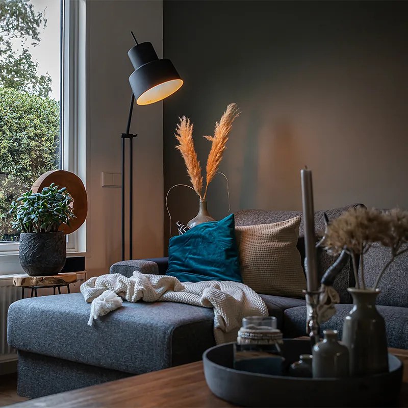 Ретро подова лампа черна регулируема - Chappie