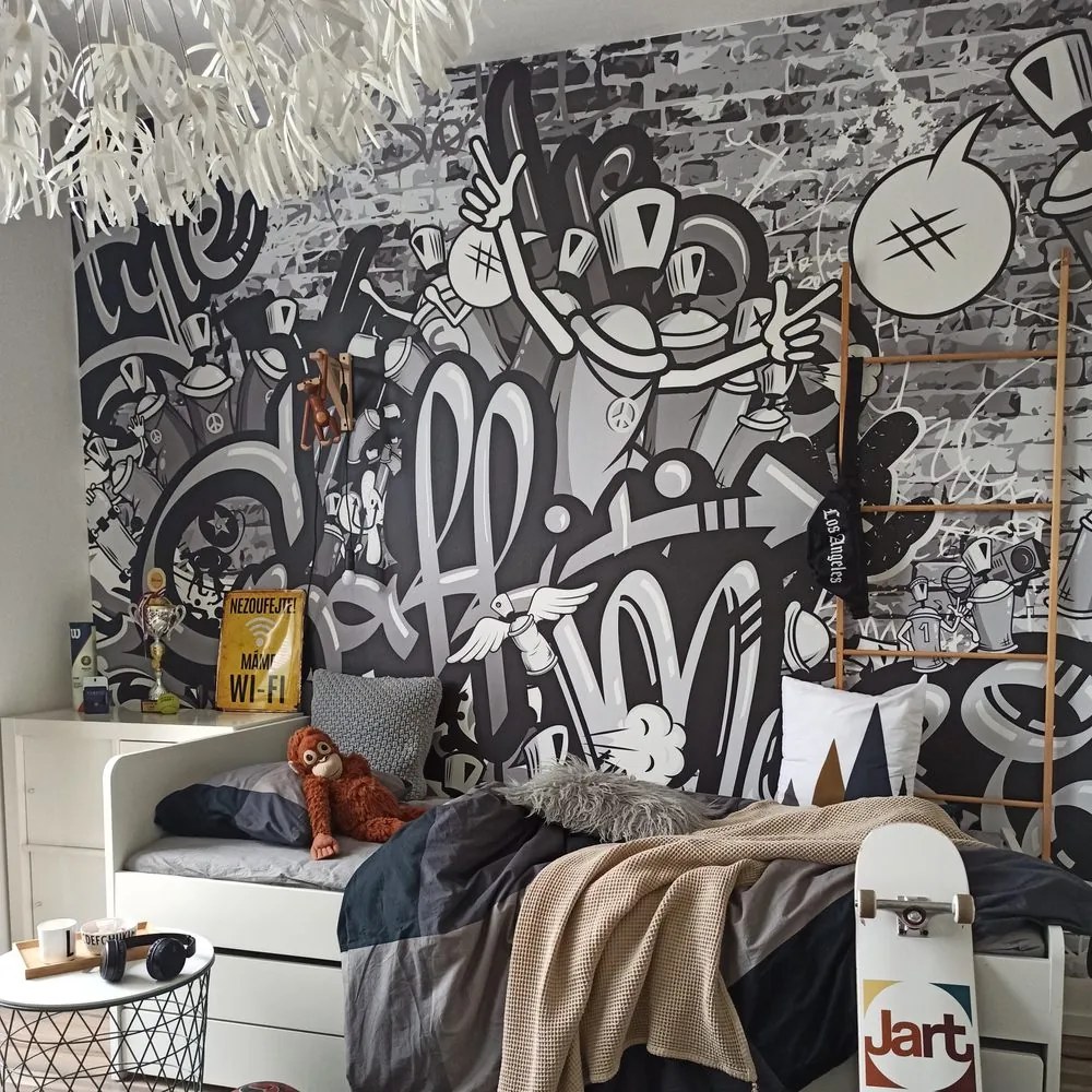 Самозалепващ тапет – Сиви street art графити