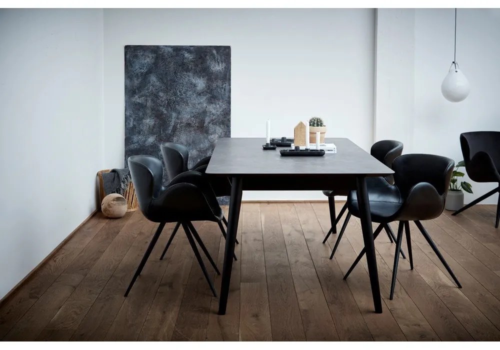 Черен тапициран трапезен стол с подлакътници Gaia – DAN-FORM Denmark