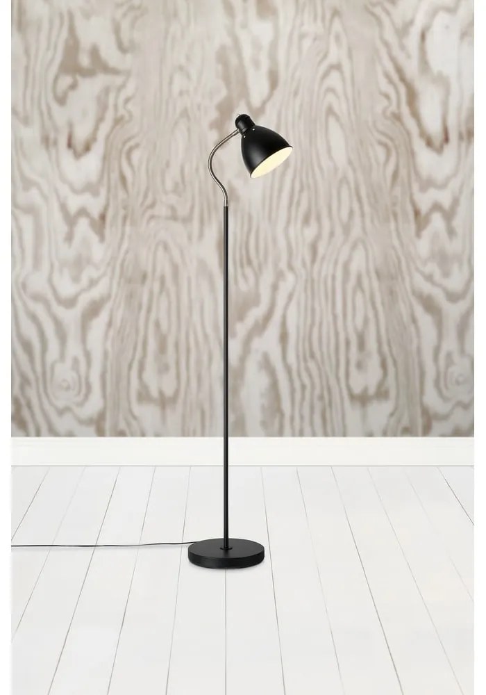 Черна подова лампа , височина 1,45 м Nitta - Markslöjd