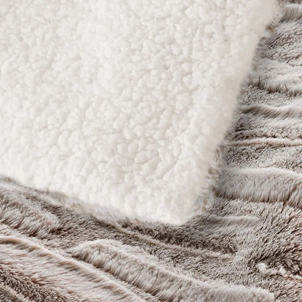 Бежово одеяло от микроплюш 180x220 cm Lynx – douceur d'intérieur