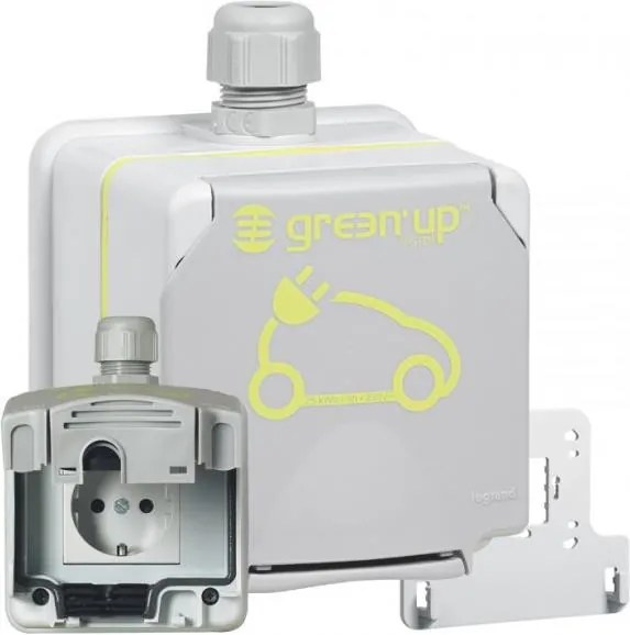 Legrand Контакт шуко 16A Green'up Access IP66 IK08 за зареждане на електрически и хибридни автомобили до 3,7kW  - 090472