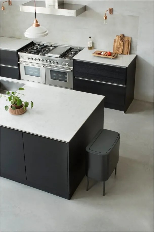 Матово-черно стоманено кошче за боклук за рециклиране, отваряне с докосване 33 l Bo Touch Bin – Brabantia