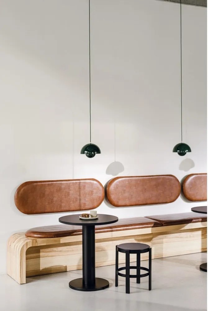 Кръгла трапезна маса с дъбов плот ø 65 cm Sool – noo.ma