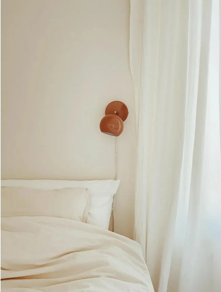 Кафява стенна лампа за контакт Pop – Markslöjd