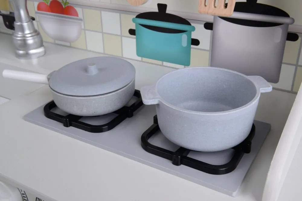 Дървена детска кухня с LED осветление, аксесоари и звукови ефекти