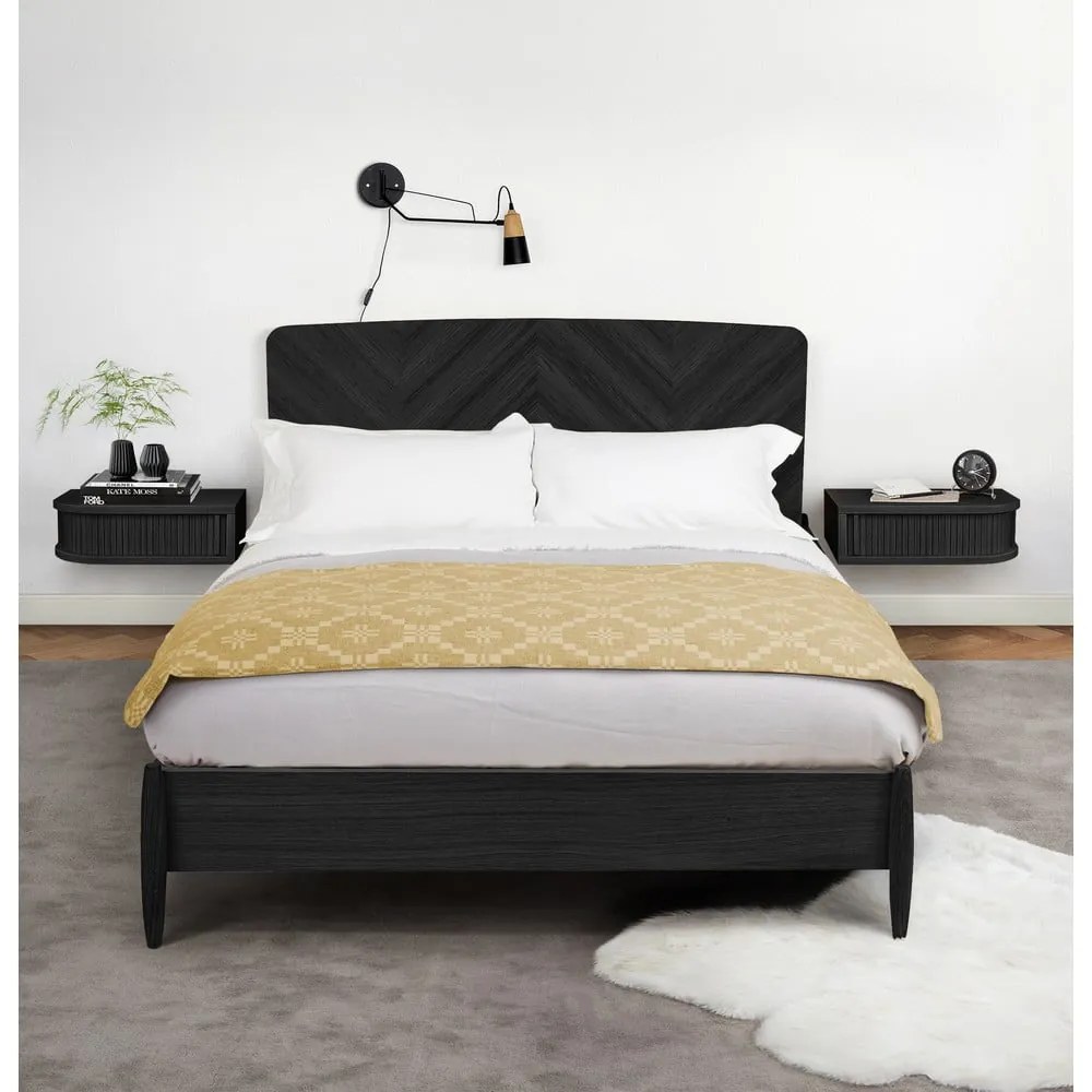 Черно нощно шкафче от дъб Farsta – Woodman