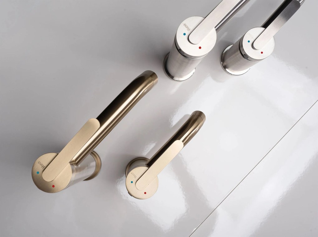 Смесител за баня Rea Ontario Brush Gold