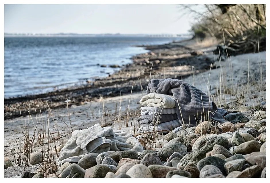 Кафява памучна кърпа за баня 70x140 cm Inu - Zone