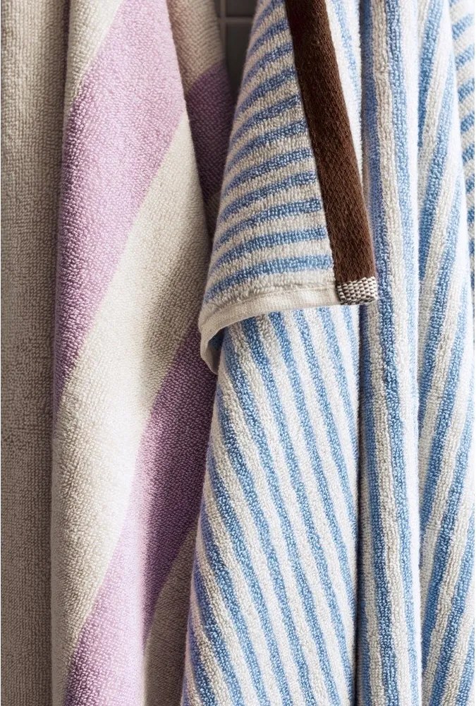 Памучна кърпа от тери в цвят лавандула/кремава 50x80 cm Gobo – noo.ma