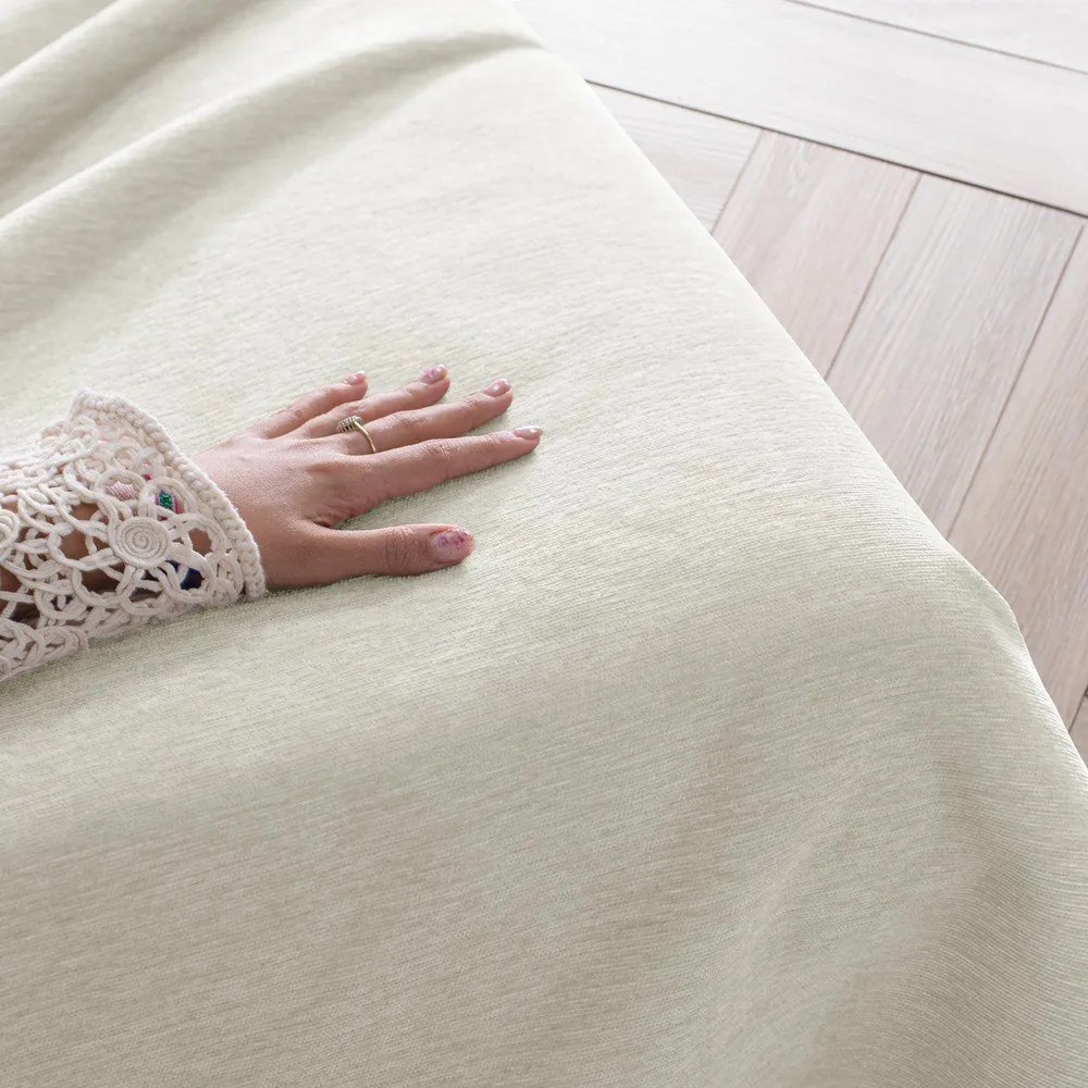 Кремаво покривало за легло от шенил 220x240 cm Talo – Filumi
