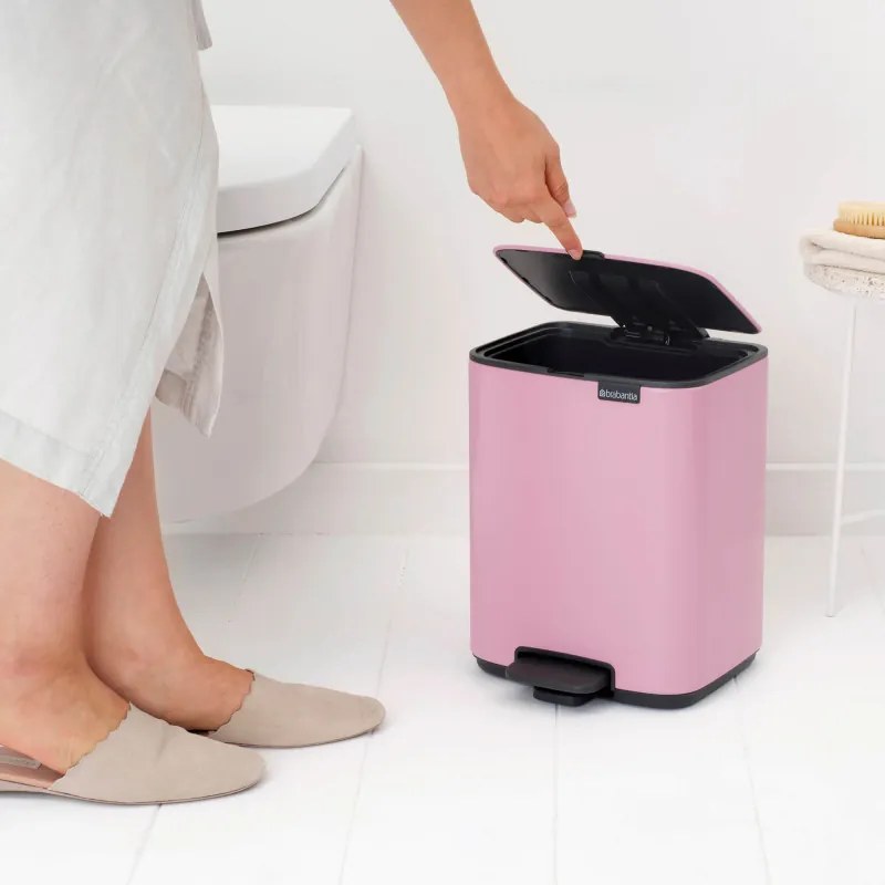 Кош за боклук Brabantia Bo Pedal 1010445, 7 л, Плавно затваряне, Гумирана основа, Розов