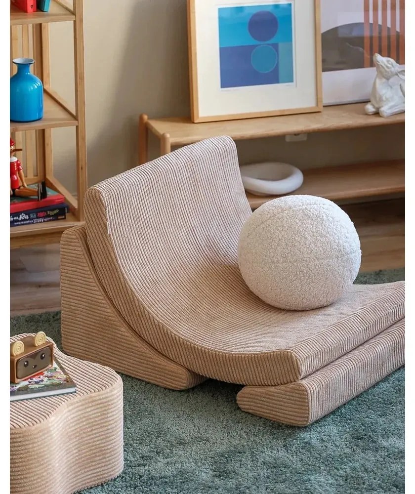 Светлокафяв детски стол от рипсено кадифе Moon – Wigiwama