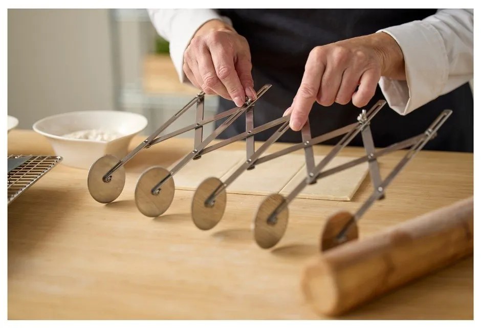 Стоманен разделител за тесто – Blomsterbergs