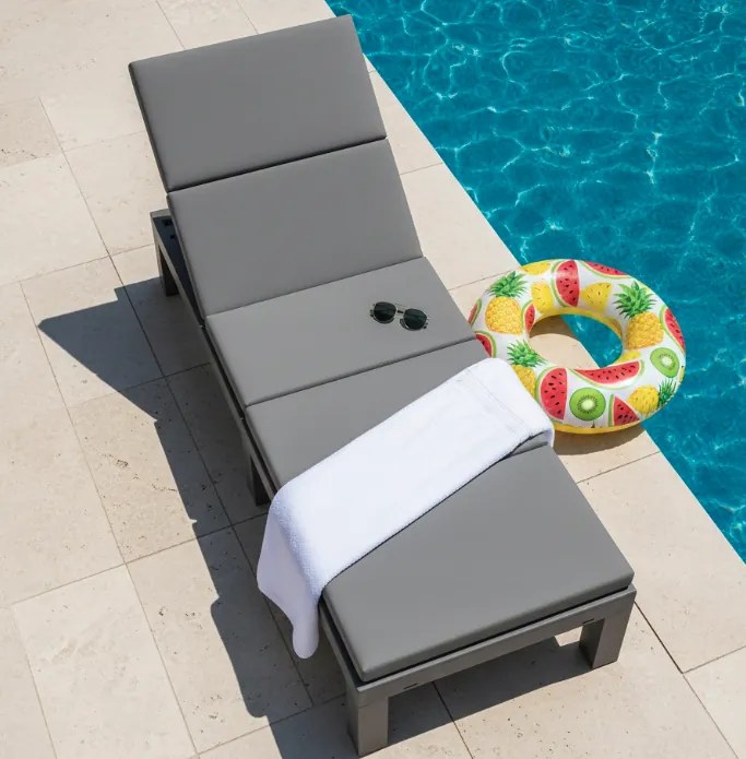 Здрав градински шезлонг за басейн и тераса - сив с възглавница