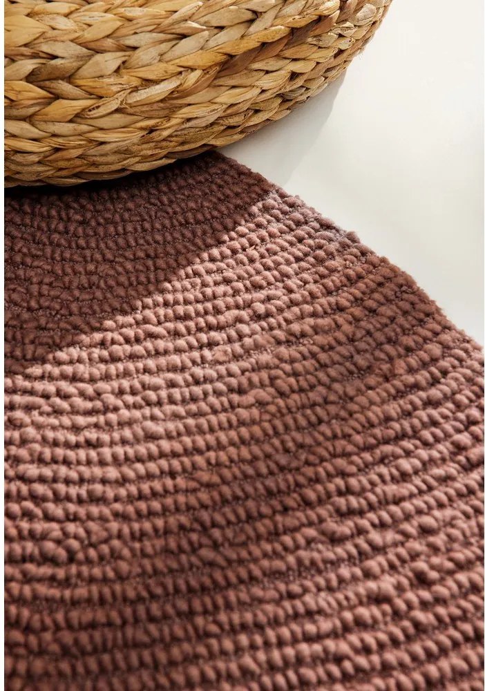 Ръчно изработен вълнен кръгъл килим в тухлен цвят ø 200 cm Calmio – Hanse Home