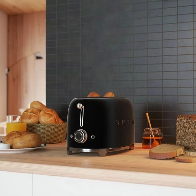 Тостер за хляб SMEG 50's Style TSF01BLMEU, 950W, 2 филии, 6 нива, Тавичка за трохи, Вграден кабел, Неръждаема стомана, Черен мат