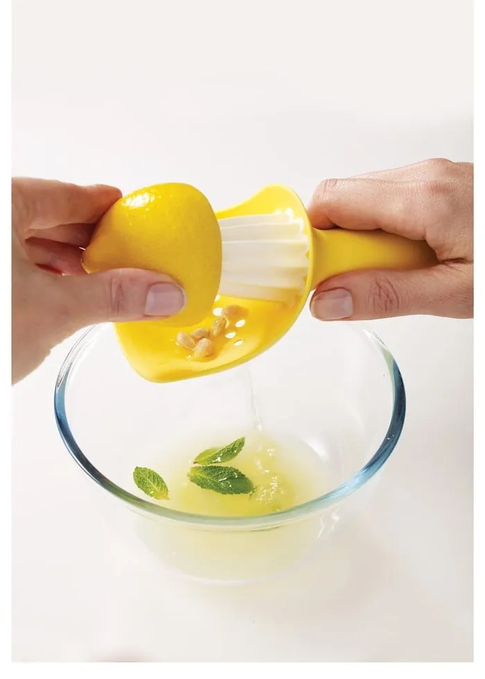 Жълта сокоизстисквачка с цедка Catcher - Joseph Joseph