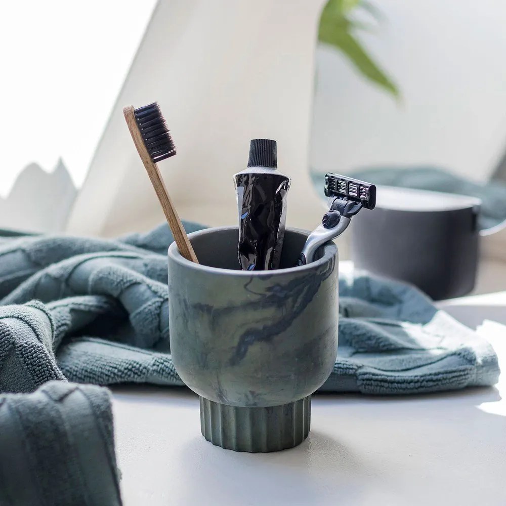 Зелена каменна чаша за четки за зъби Attitude - Mette Ditmer Denmark