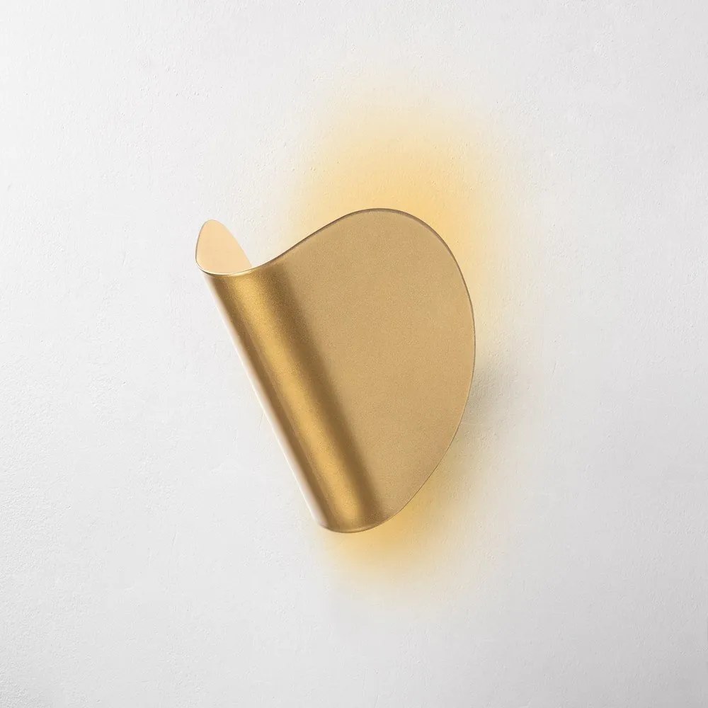 LED стенна лампа в златист цвят Heybe – Opviq lights