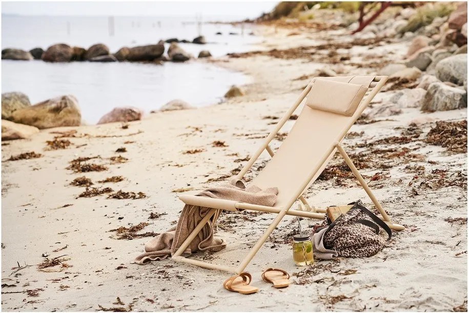 Бежов градински шезлонг метален Curtis – House Nordic