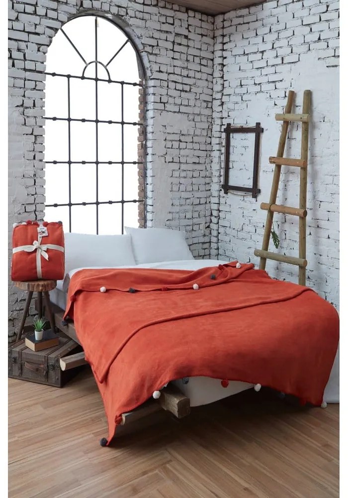 Покривало за легло от флийс в тухлен цвят 150x200 cm Pom Pom – Mijolnir