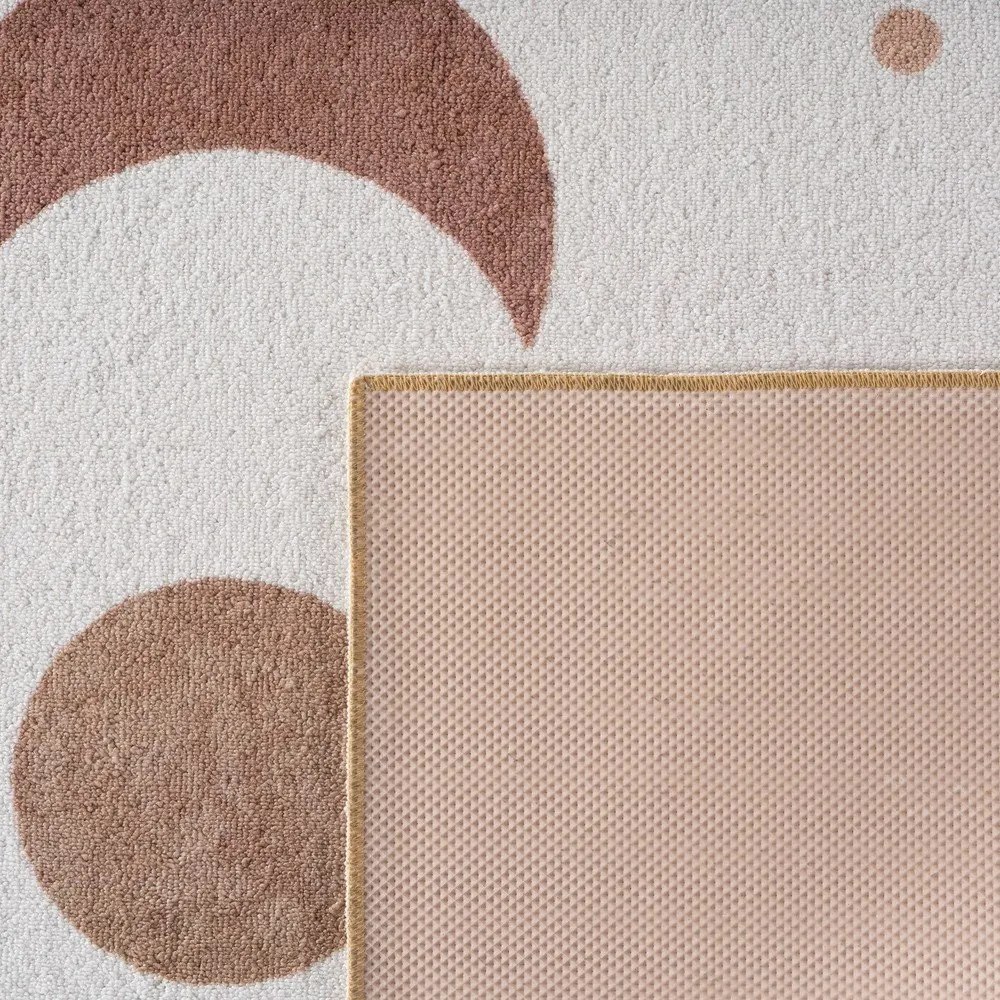 Кремав детски килим подходящ за пране 140x200 cm Coco 1136 – Ayyildiz Carpets