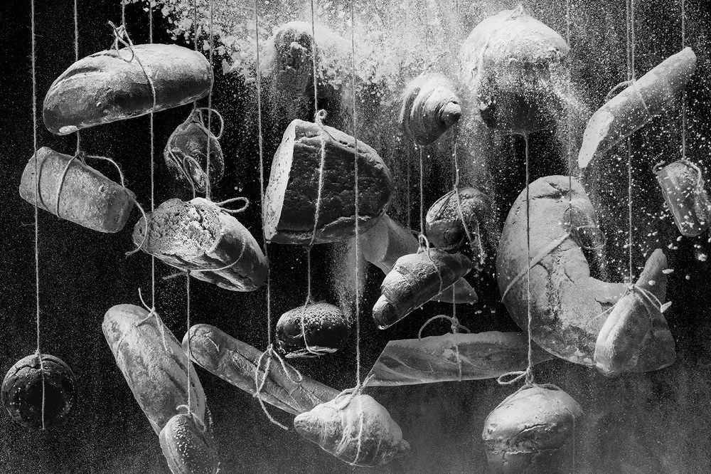 Фототапет – Черно-бял хляб на въже