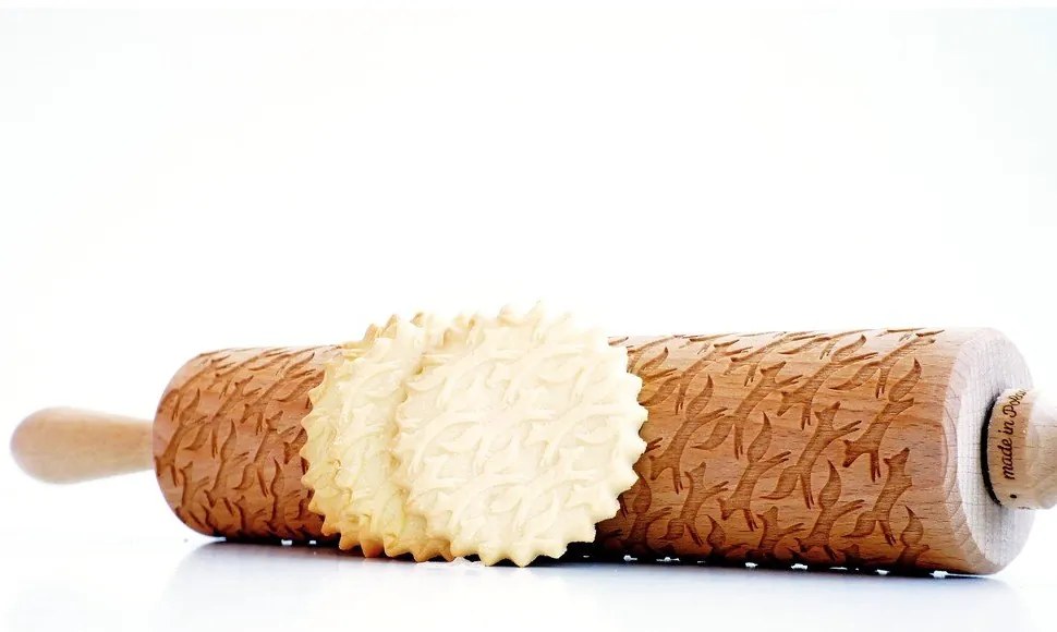 Дървен релефен валяк за тесто Foxes - Valek