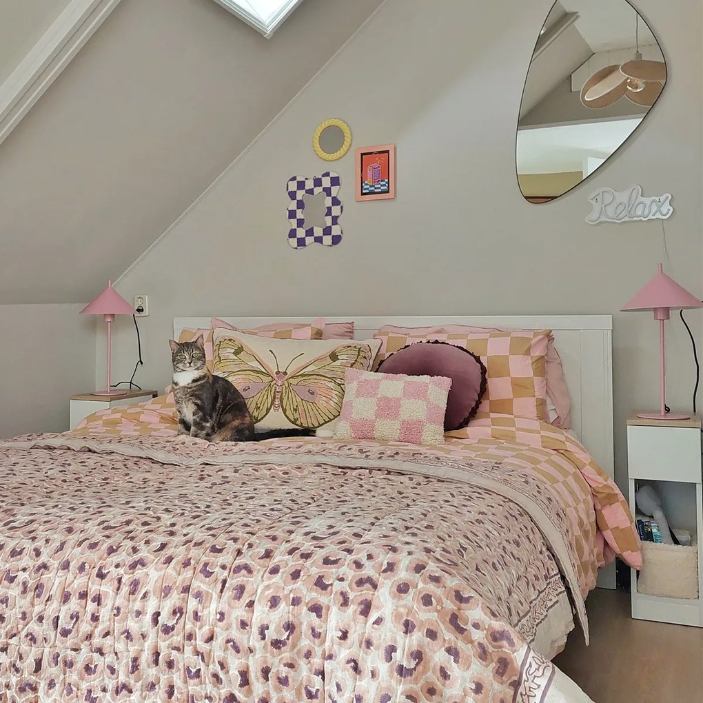 Дизайнерска настолна лампа розова - Triangolo