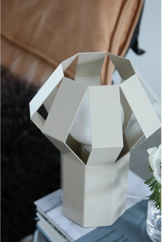 Бежова метална настолна лампа с метален абажур (височина 27 cm) Octa – Markslöjd