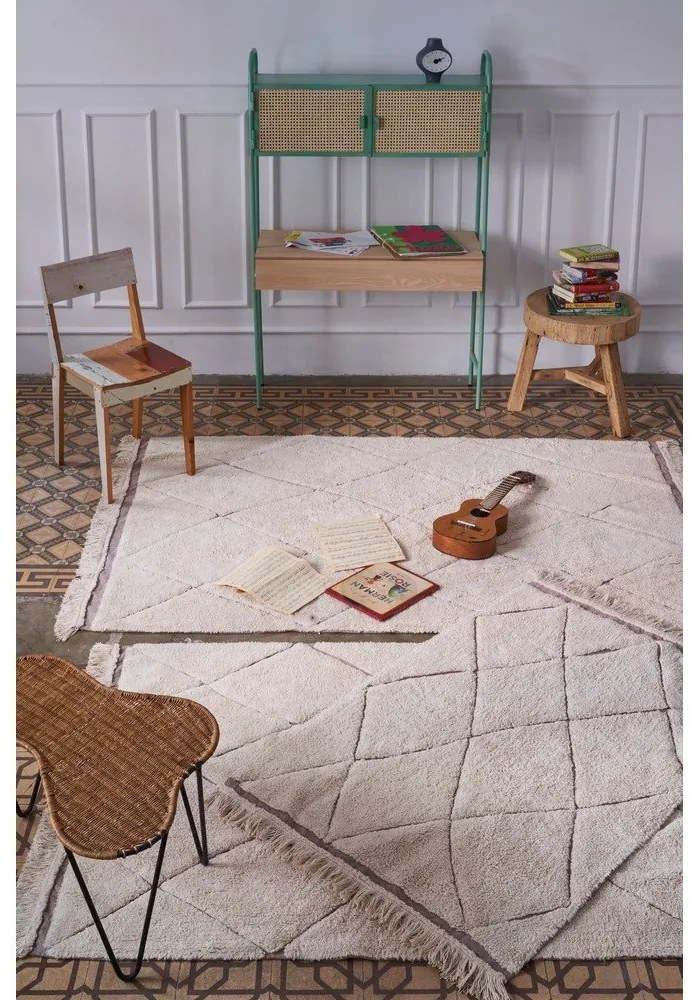 Кремав ръчно изработен памучен килим подходящ за пране 140x200 cm Bereber – Lorena Canals